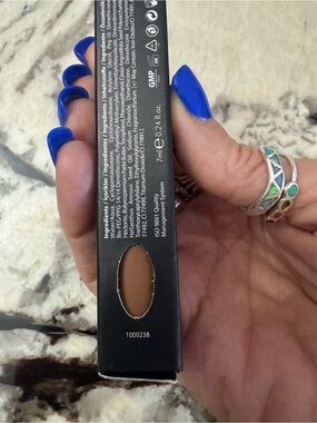 Farmasi VFX Pro Full Coverage Concealer Liquid 09 Latte - Black Packaging